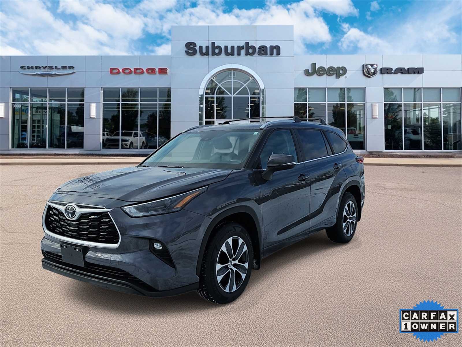 Thumbnail: 2023 Toyota Highlander - 4