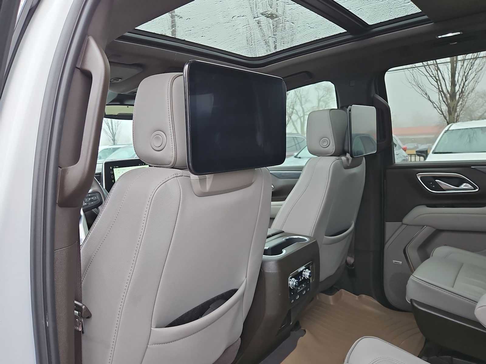 Thumbnail: 2024 GMC Yukon XL - 19