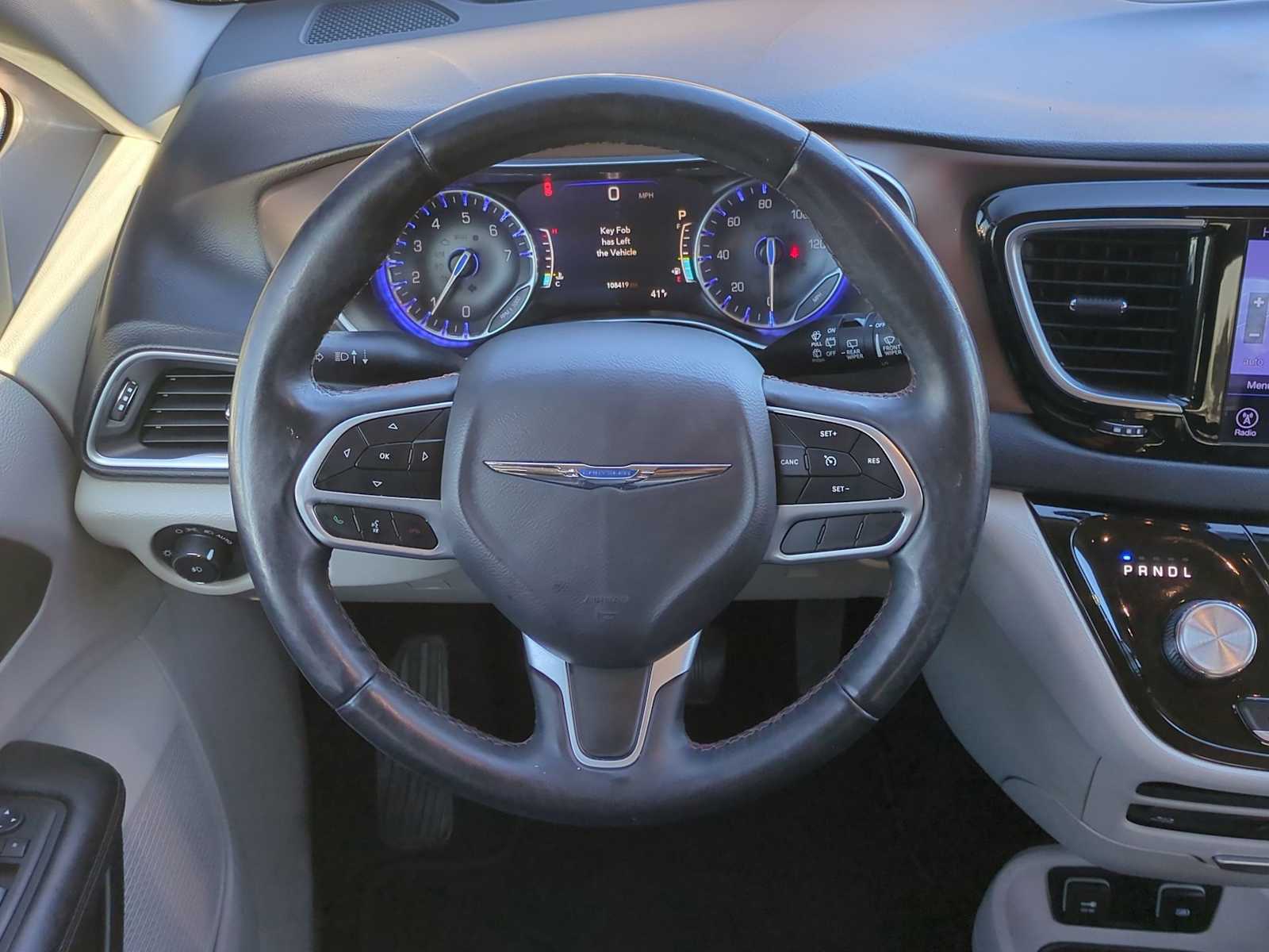 Thumbnail: 2017 Chrysler Pacifica - 22