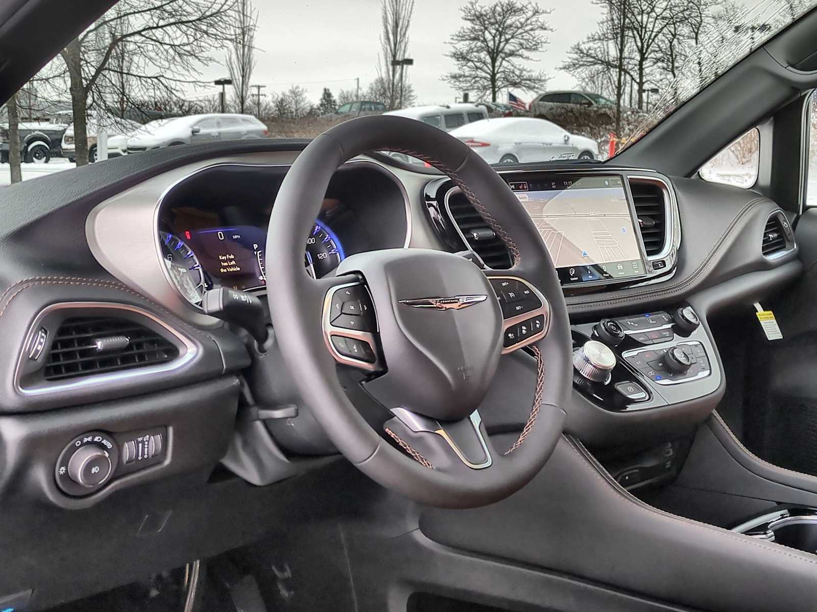 Thumbnail: 2026 Chrysler Pacifica - 10