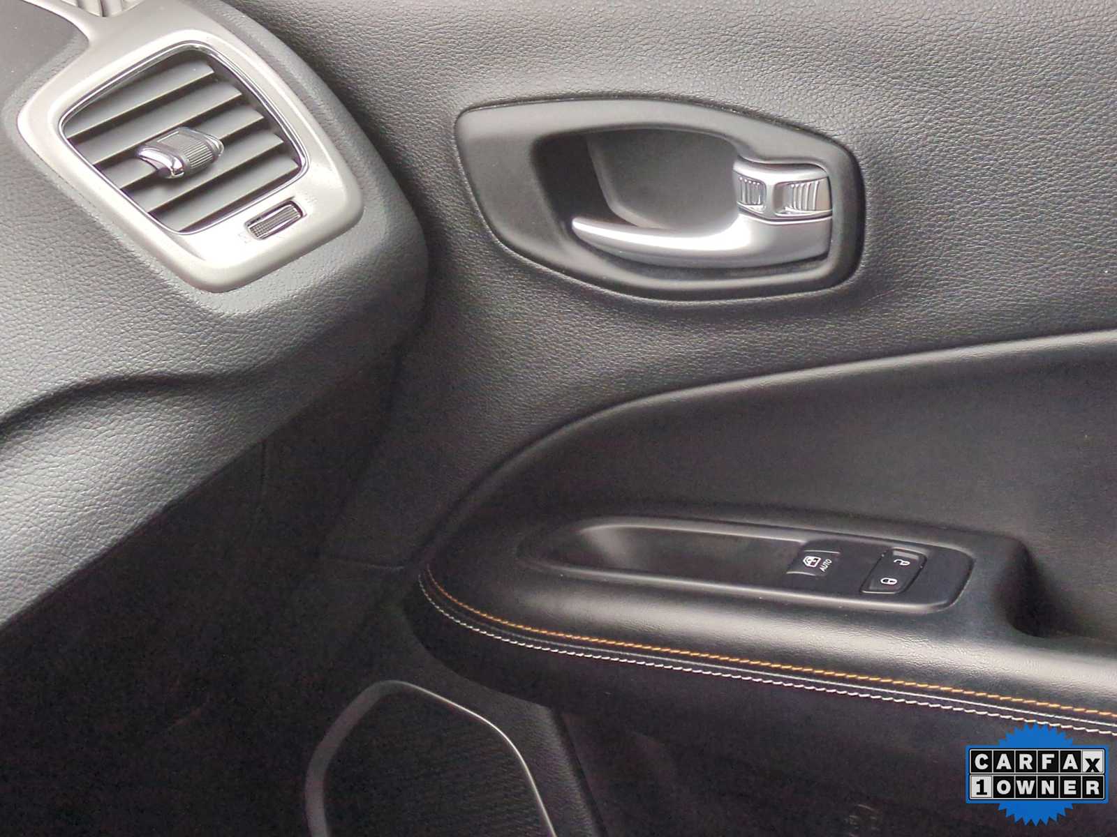 Thumbnail: 2020 Jeep Compass - 37