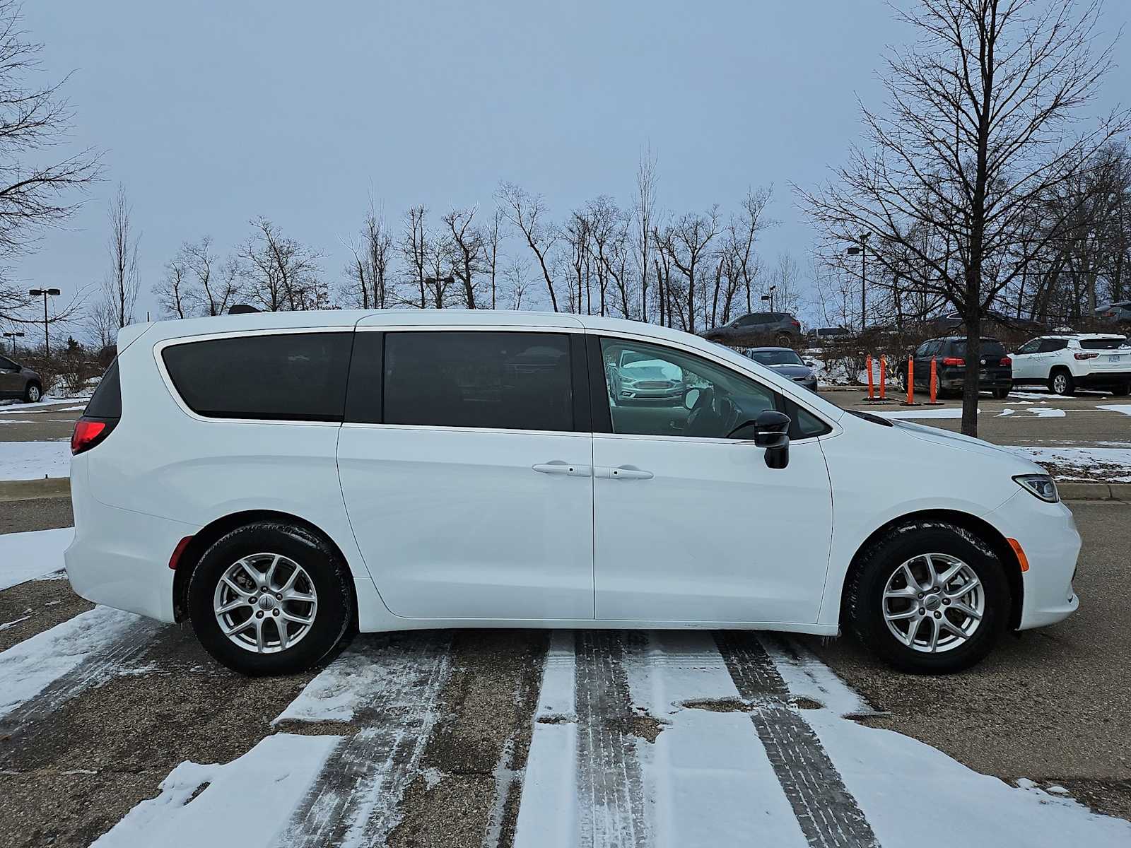 Thumbnail: 2024 Chrysler Pacifica - 15