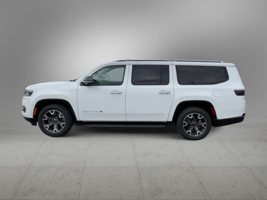 Thumbnail: 2023 Jeep Wagoneer - 5
