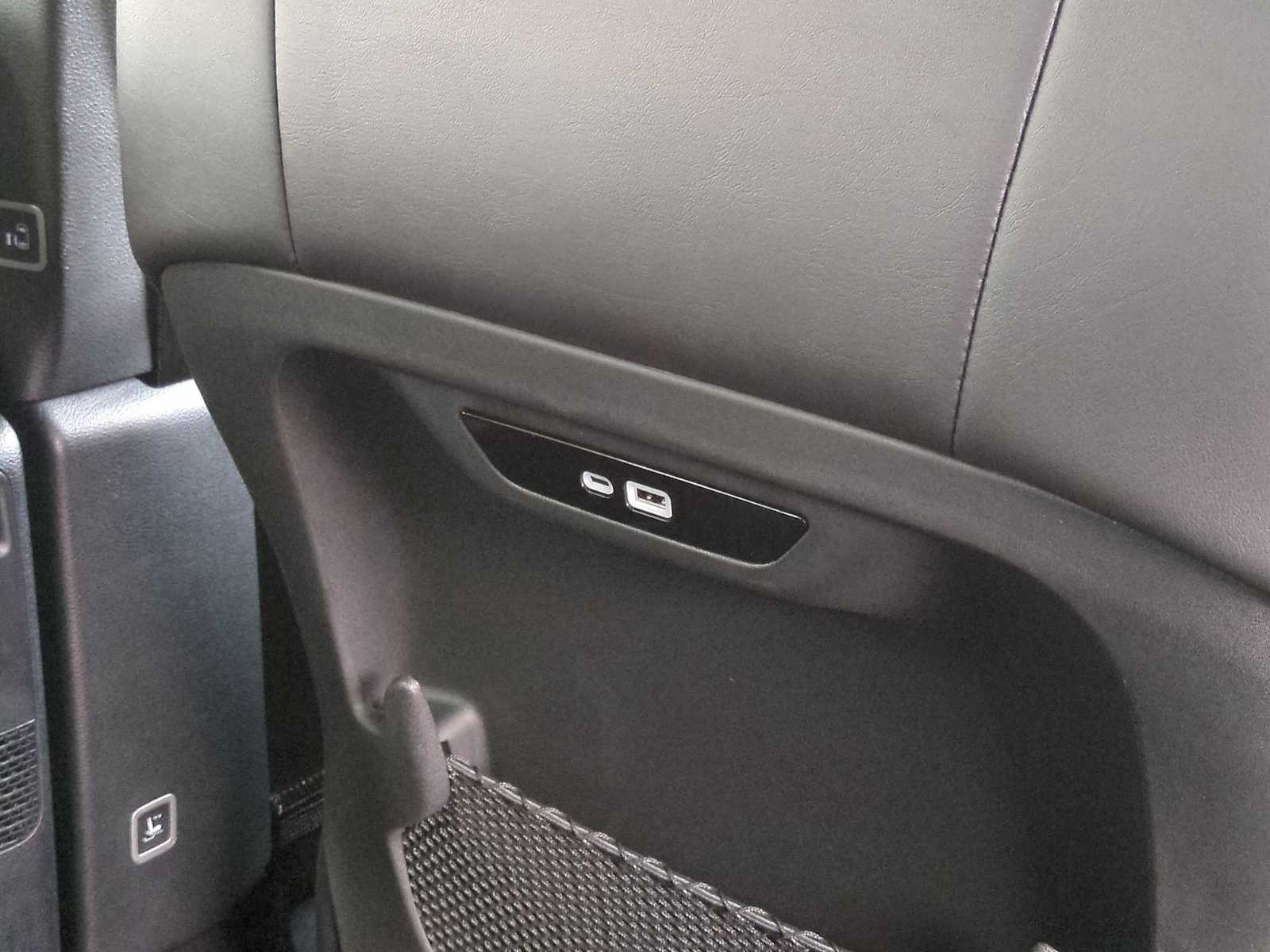 Thumbnail: 2026 Chrysler Pacifica - 36