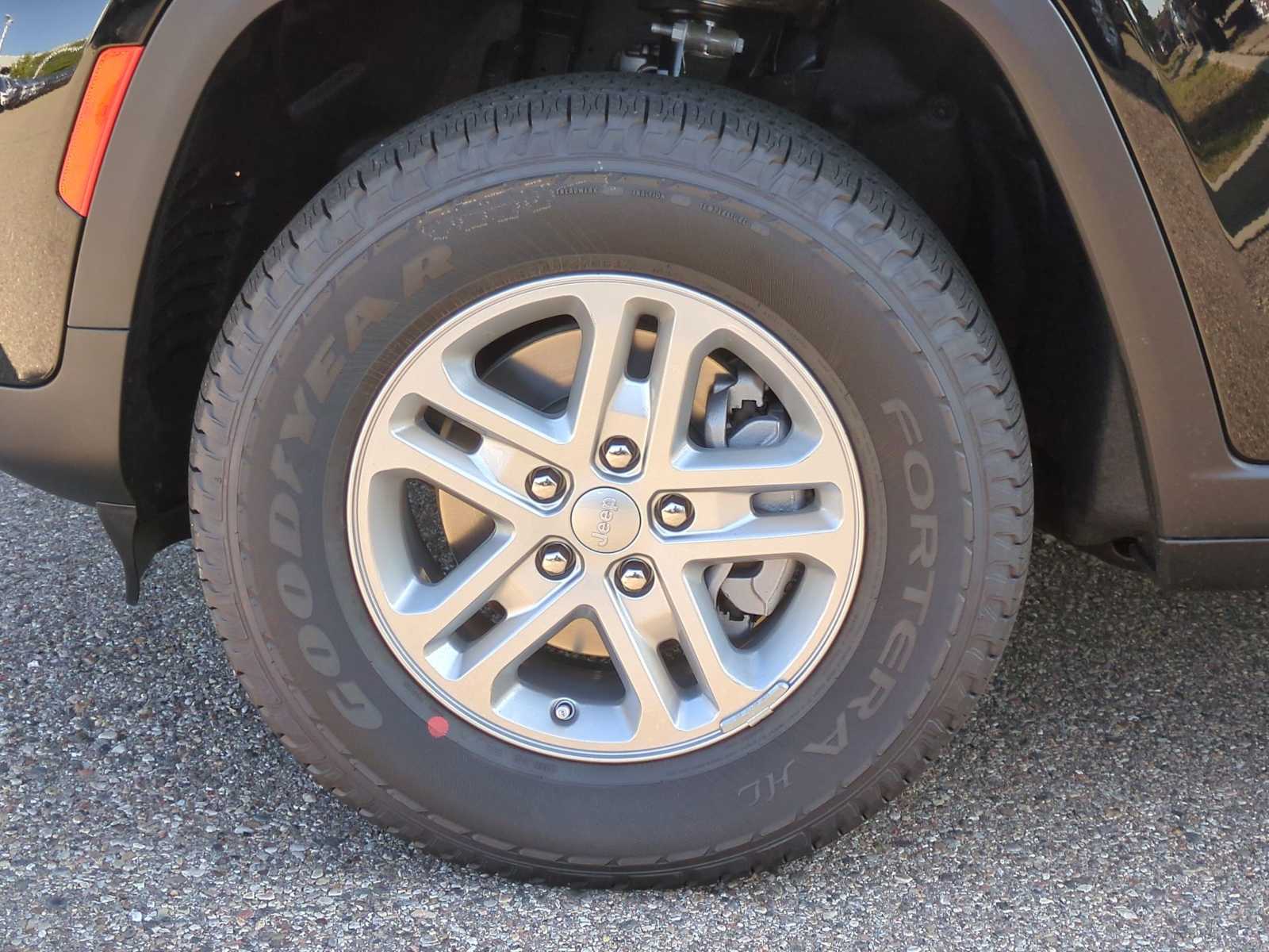 Thumbnail: 2025 Jeep Grand Cherokee - 14