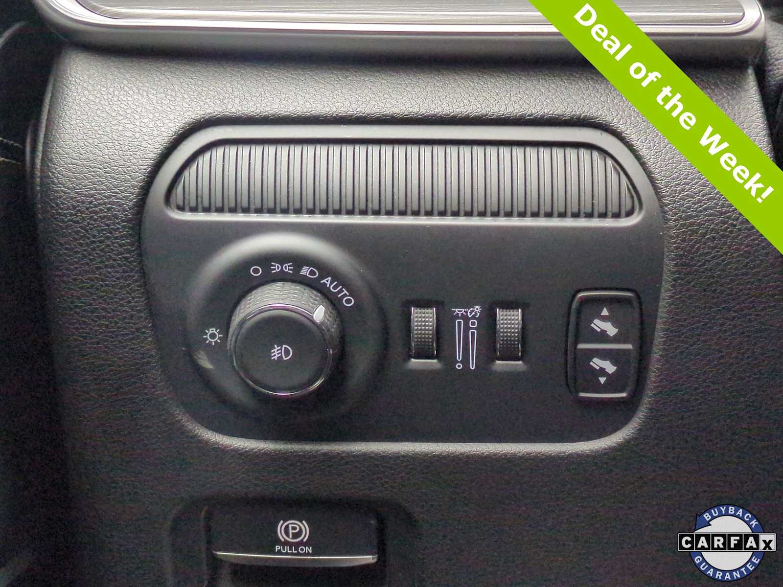 Thumbnail: 2024 Jeep Wagoneer - 36