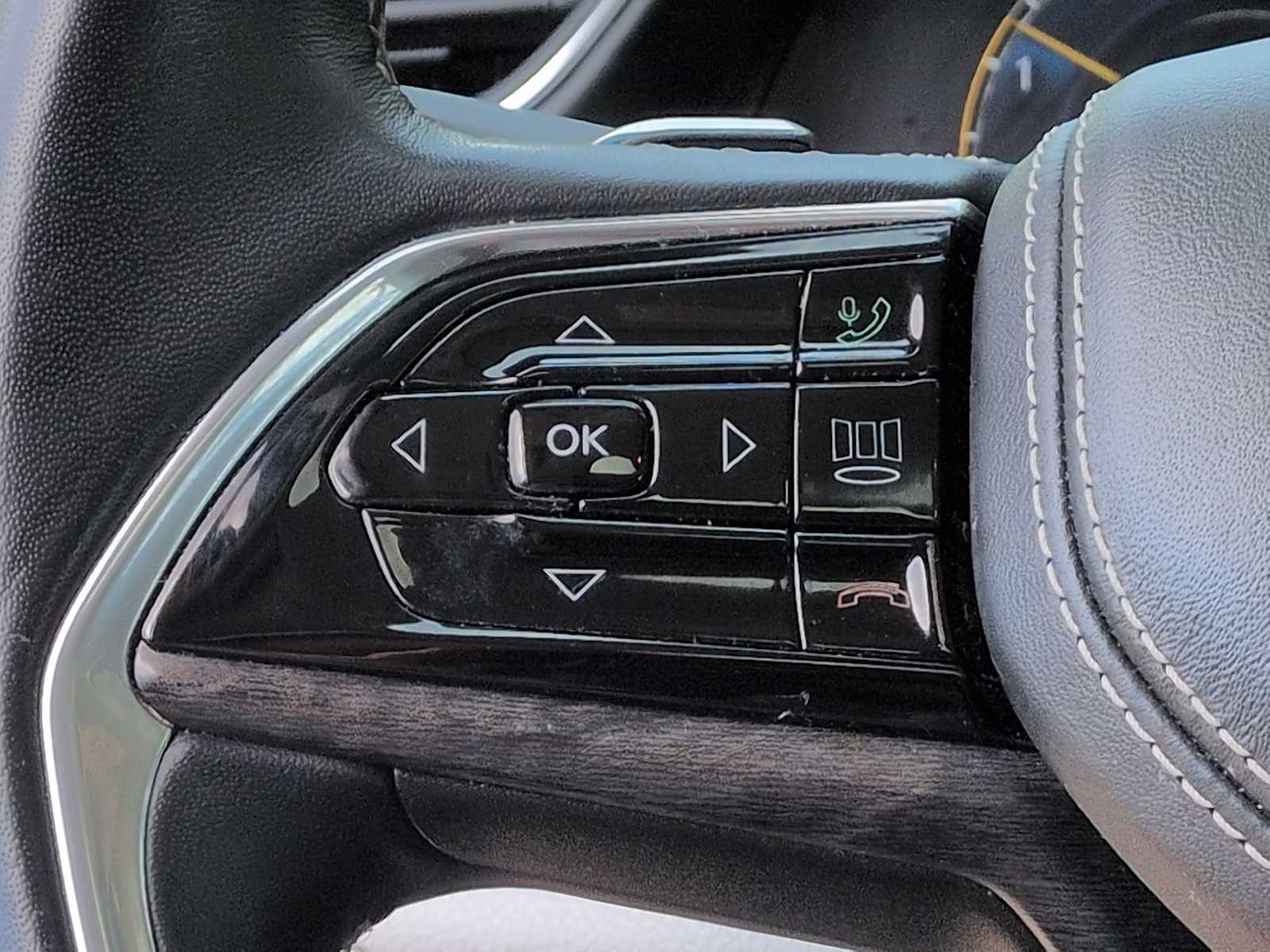 Thumbnail: 2021 Jeep Grand Cherokee L - 26