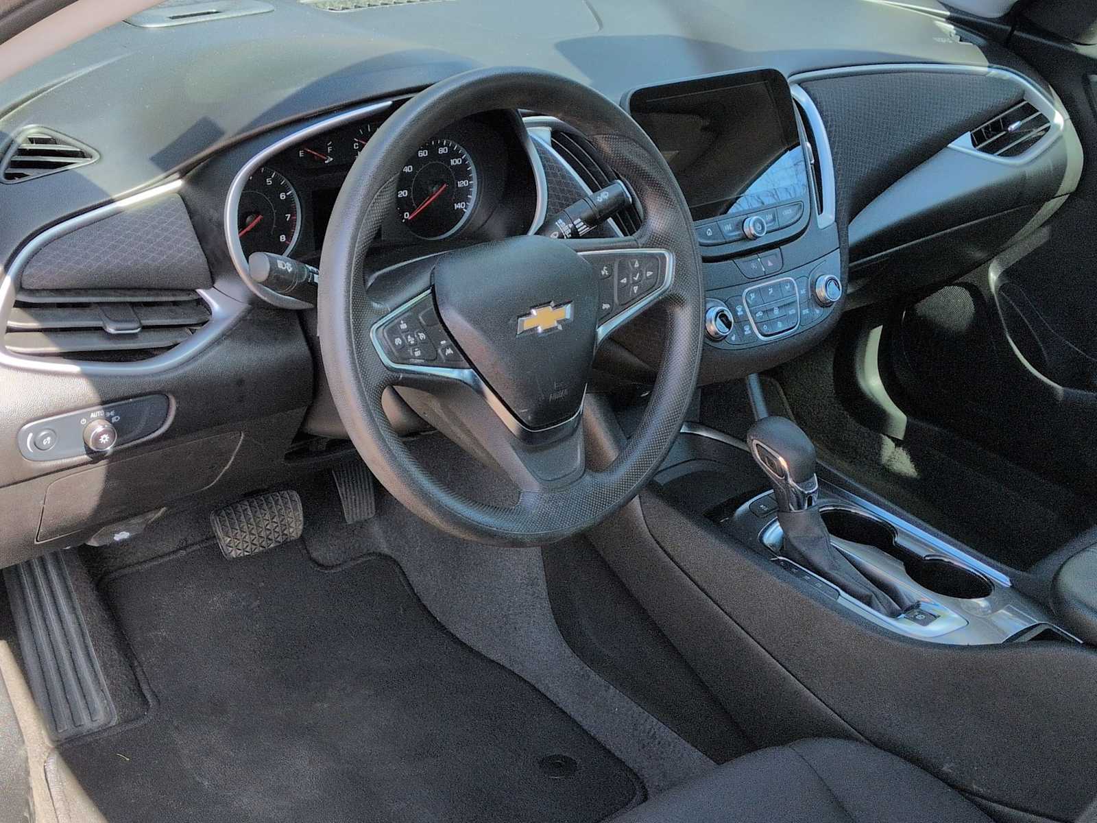 Thumbnail: 2024 Chevrolet Malibu - 10