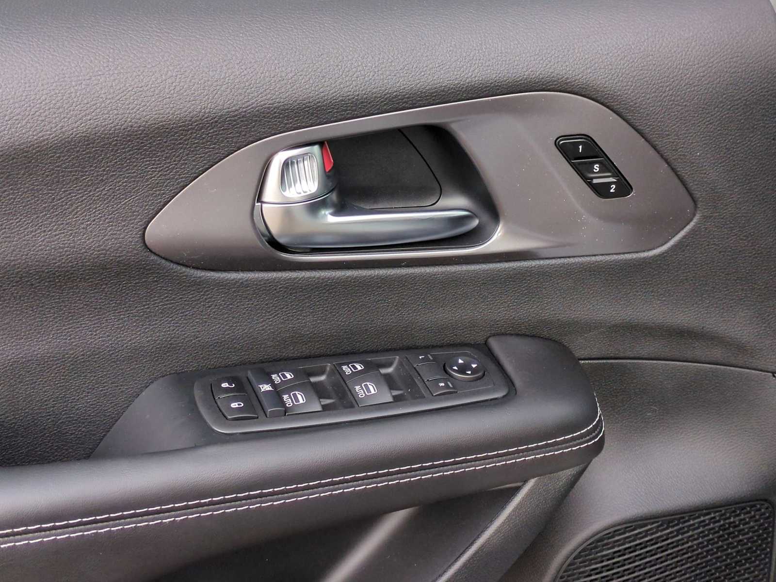 Thumbnail: 2026 Chrysler Pacifica - 37