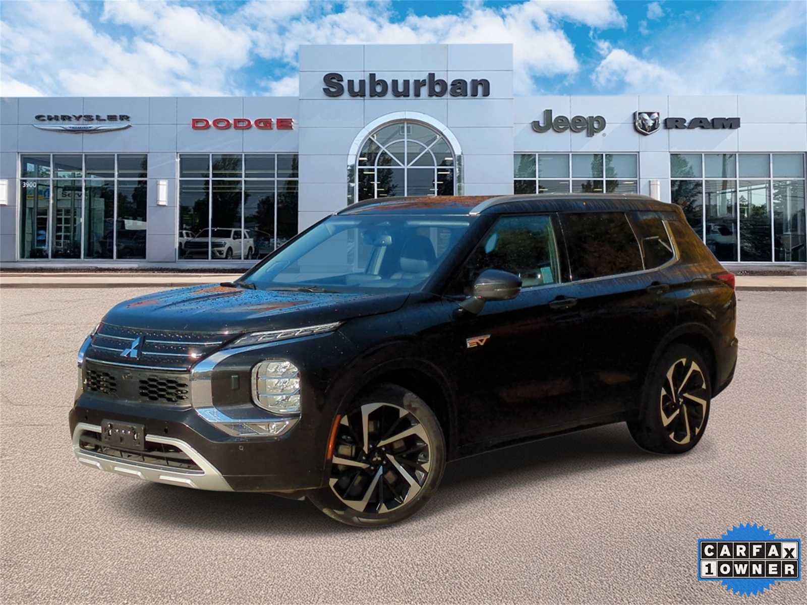 2024 Mitsubishi Outlander Plug-in Hybrid SEL's photo