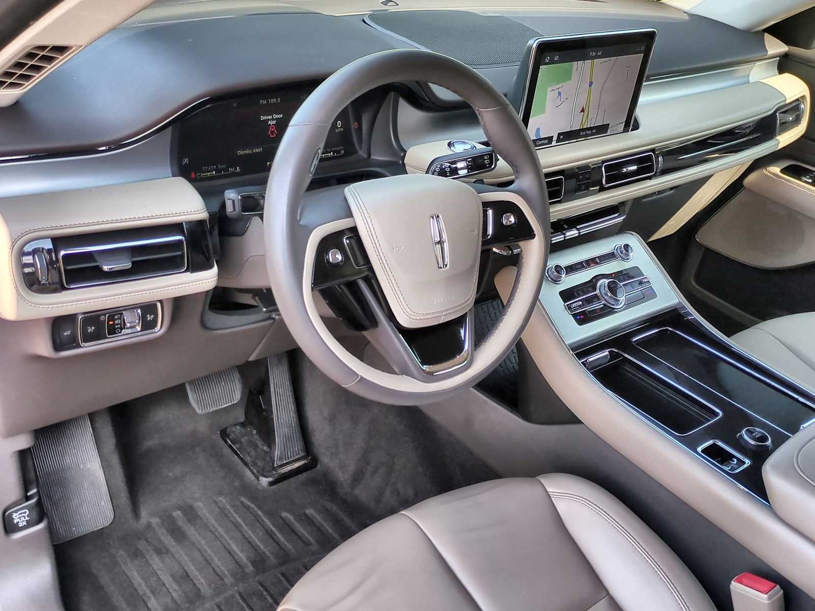 Thumbnail: 2023 Lincoln Aviator - 10