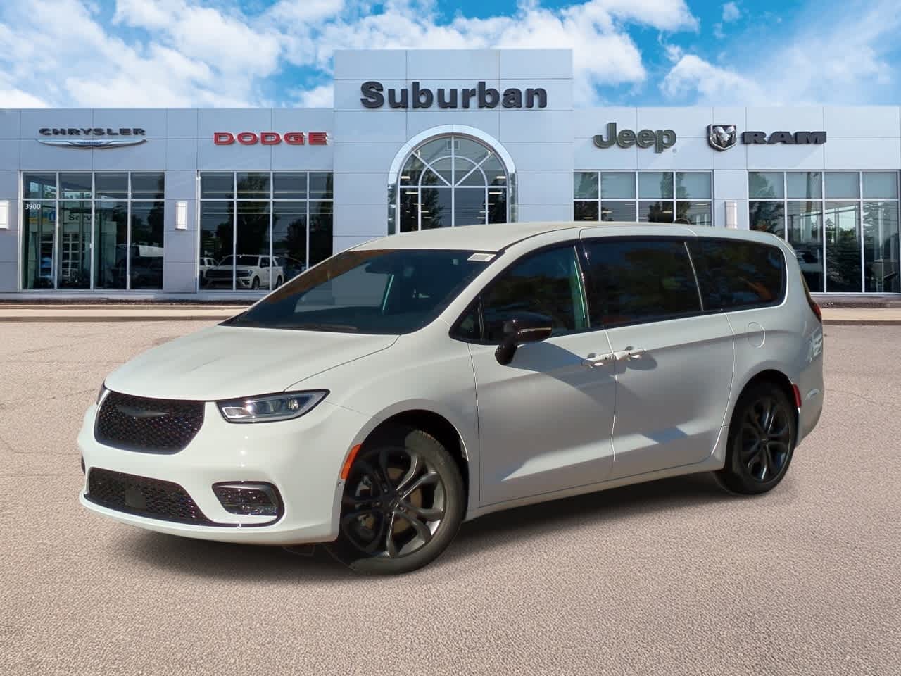 2026 Chrysler Pacifica Select's photo