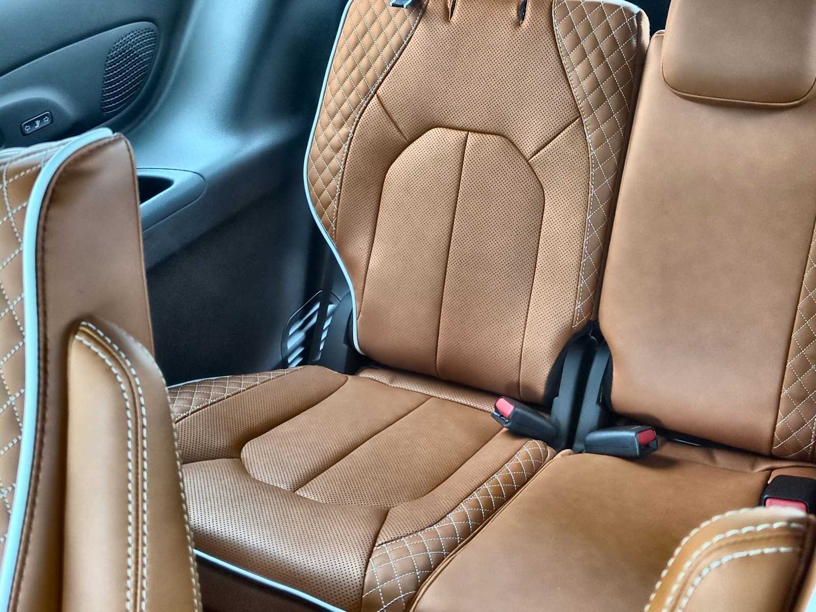 Thumbnail: 2026 Chrysler Pacifica - 40