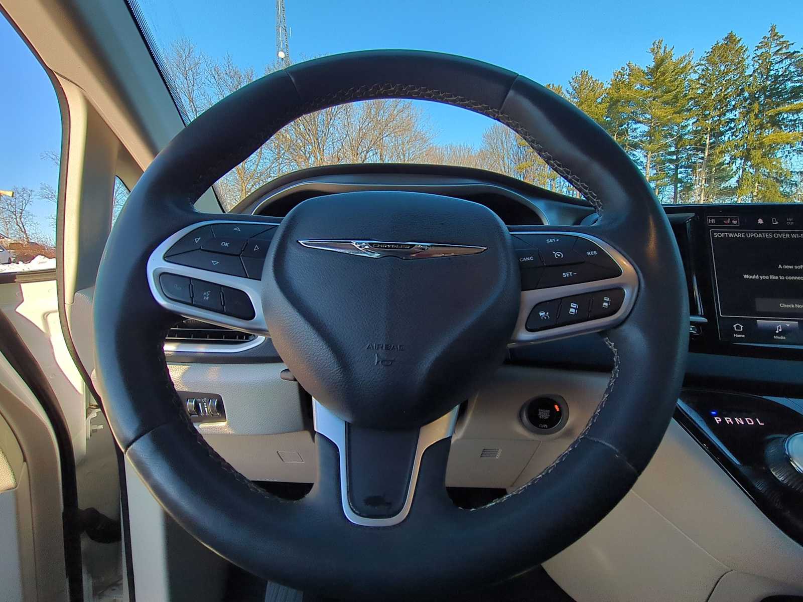 Thumbnail: 2024 Chrysler Pacifica - 24