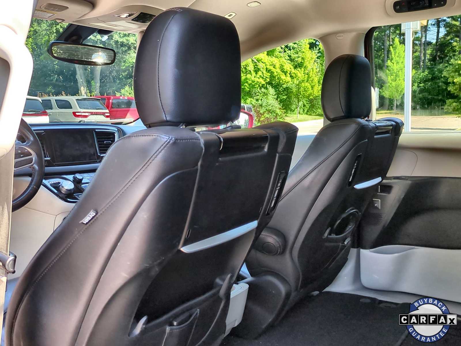 Thumbnail: 2019 Chrysler Pacifica - 19