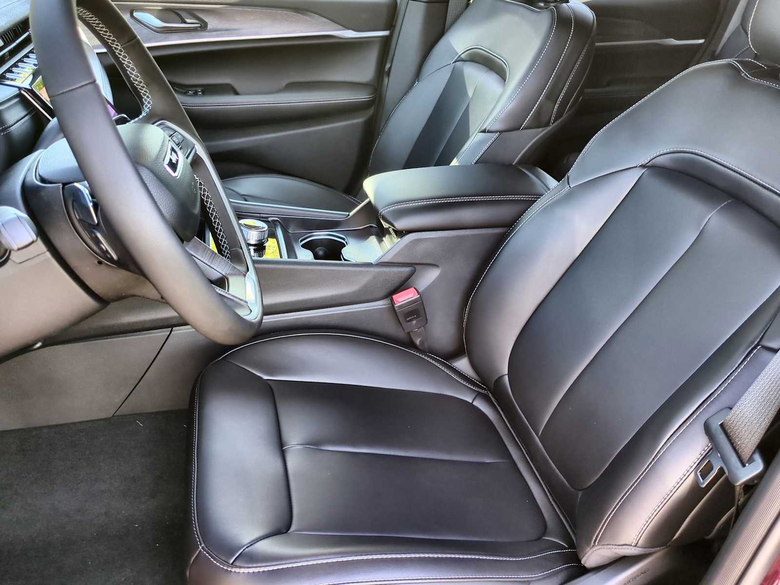 Thumbnail: 2025 Jeep Grand Cherokee - 16