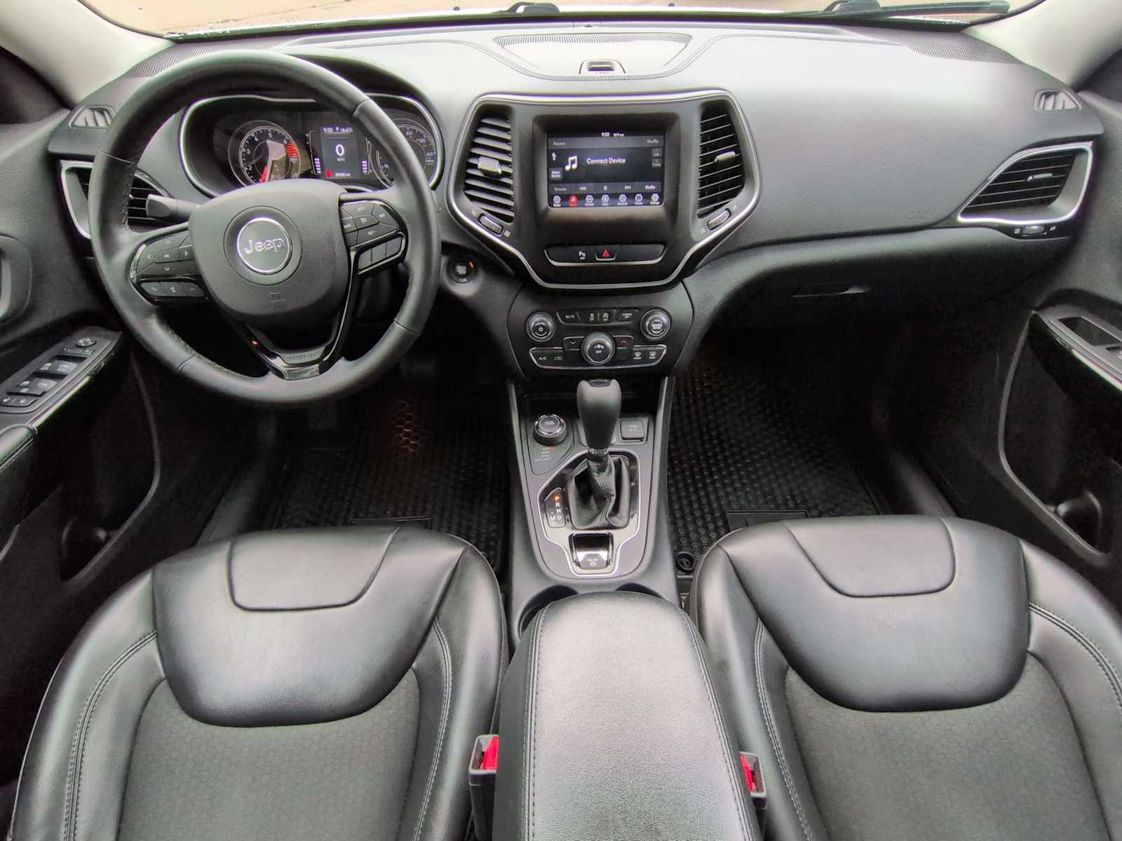 Thumbnail: 2019 Jeep Cherokee - 16