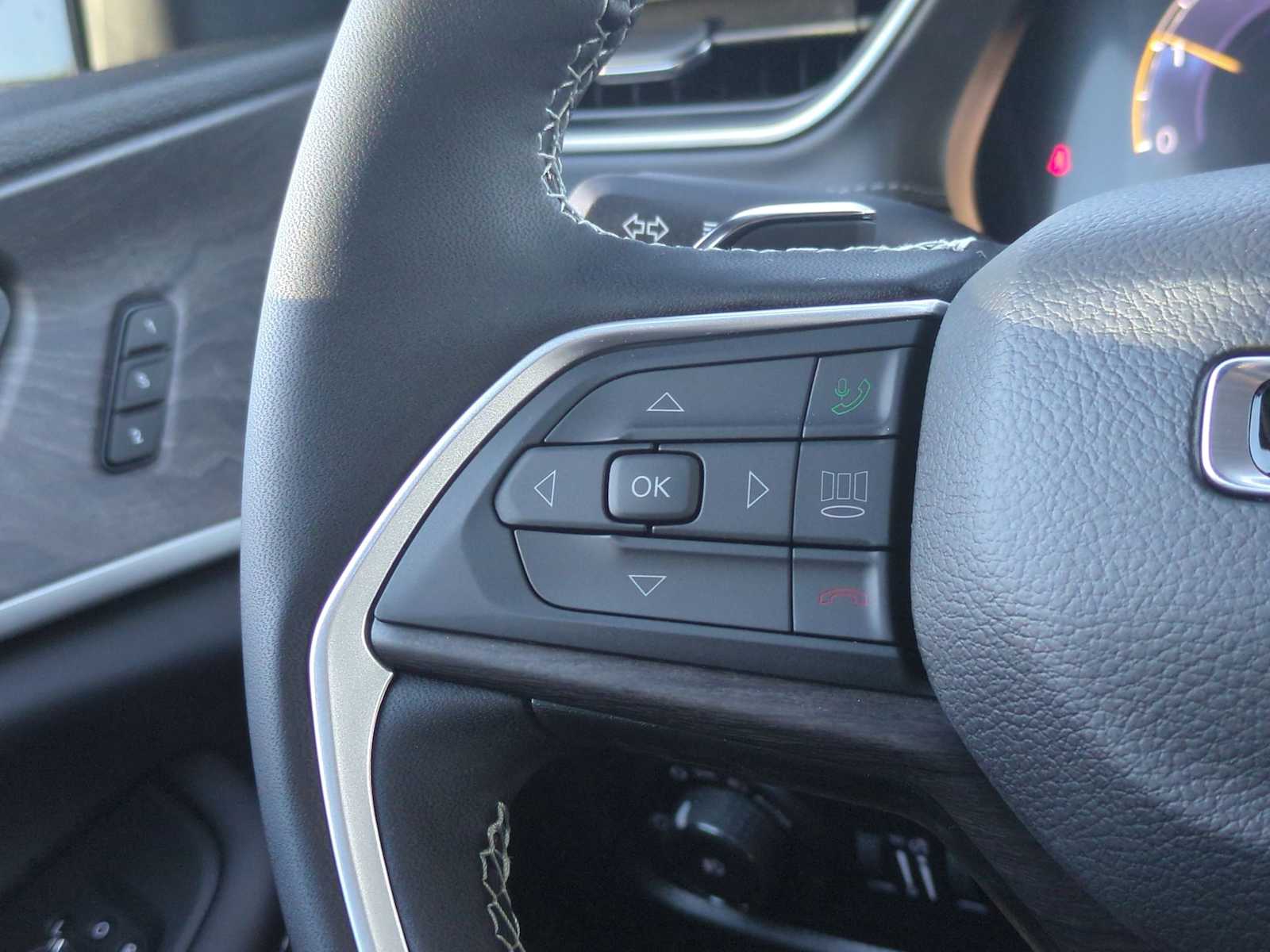 Thumbnail: 2025 Jeep Grand Cherokee - 23