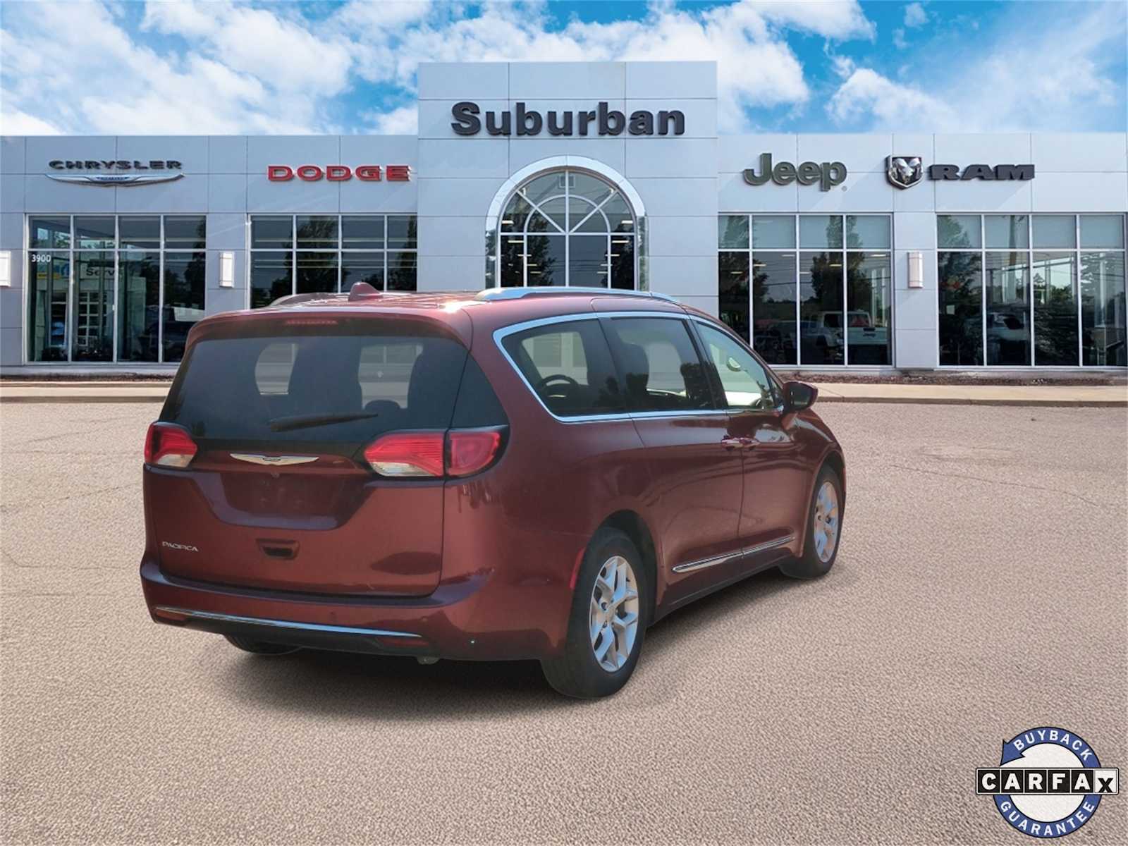 Thumbnail: 2019 Chrysler Pacifica - 8