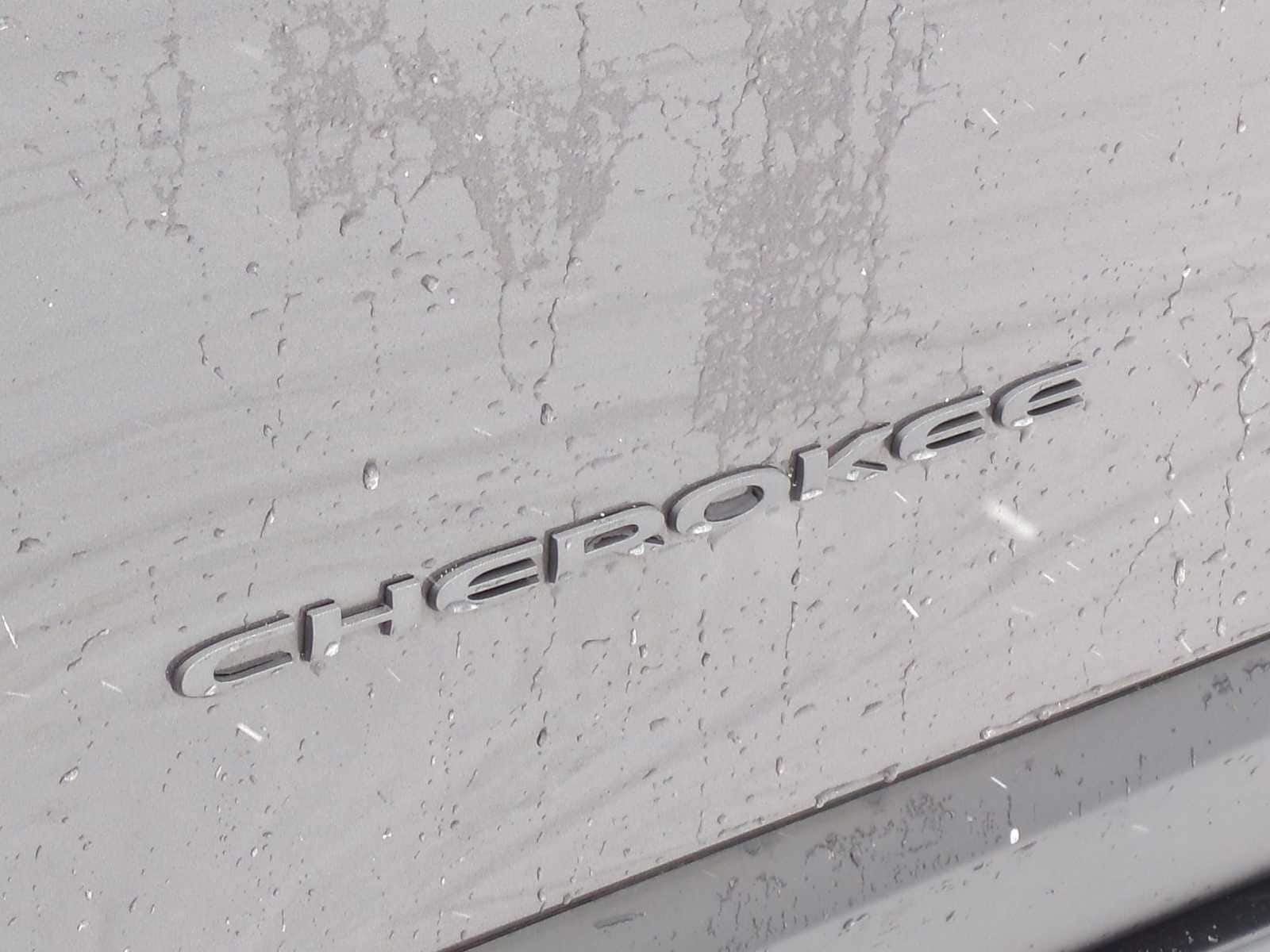 Thumbnail: 2019 Jeep Cherokee - 13