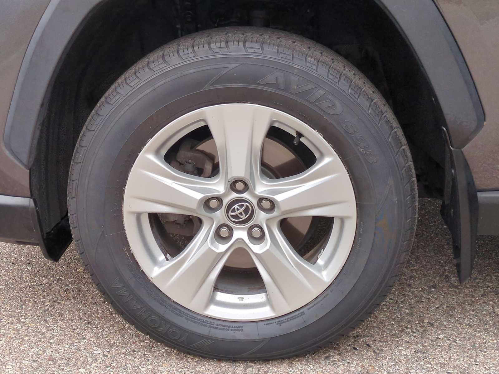 Thumbnail: 2020 Toyota RAV4 - 14