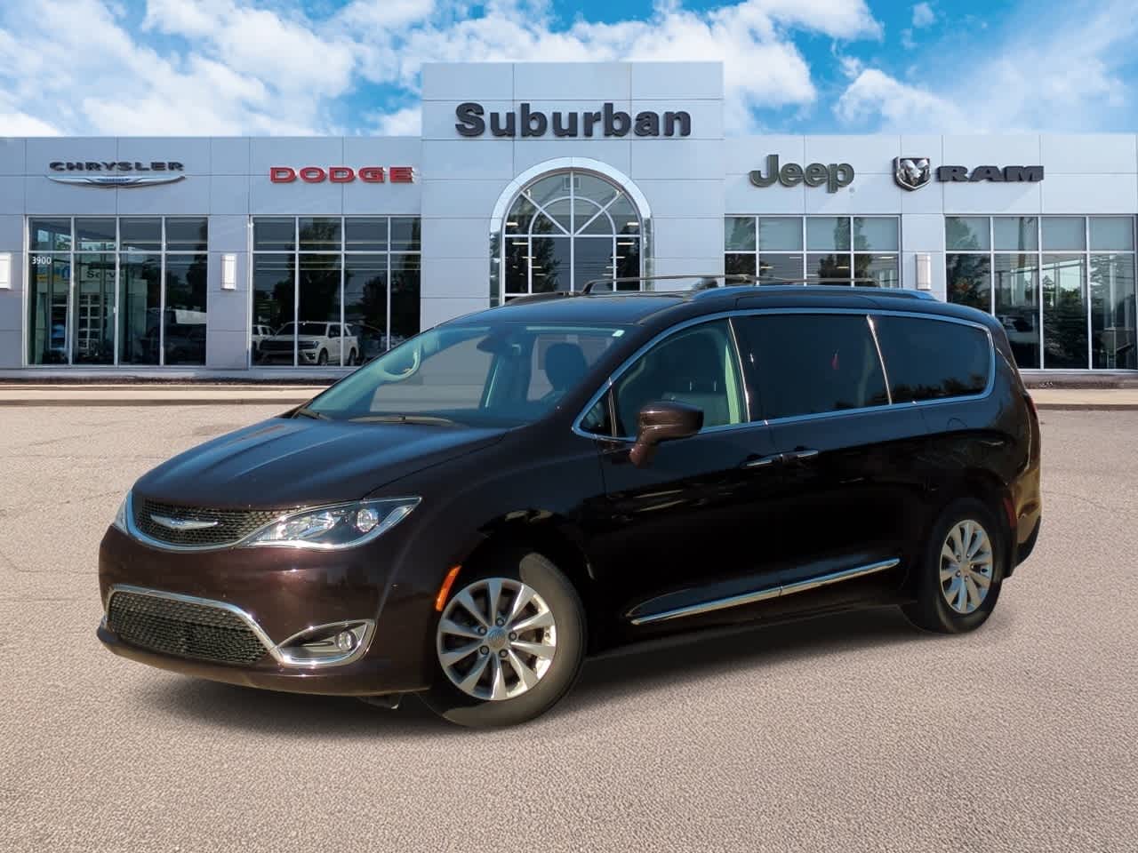 2018 Chrysler Pacifica Touring L's photo