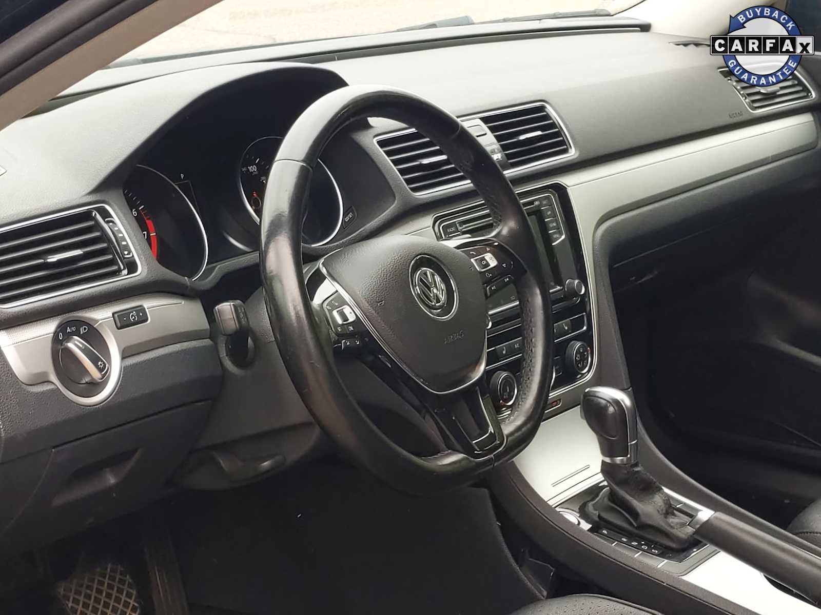 Thumbnail: 2019 Volkswagen Passat - 10