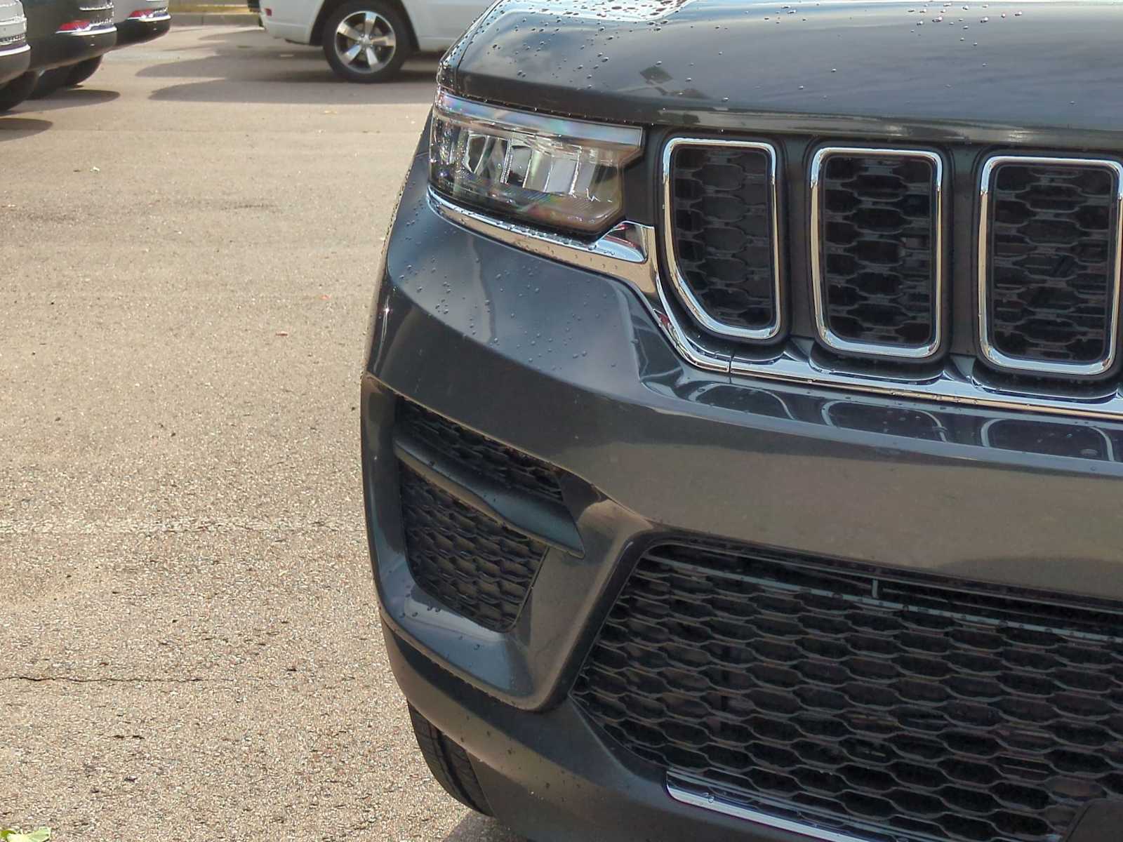 Thumbnail: 2025 Jeep Grand Cherokee - 11