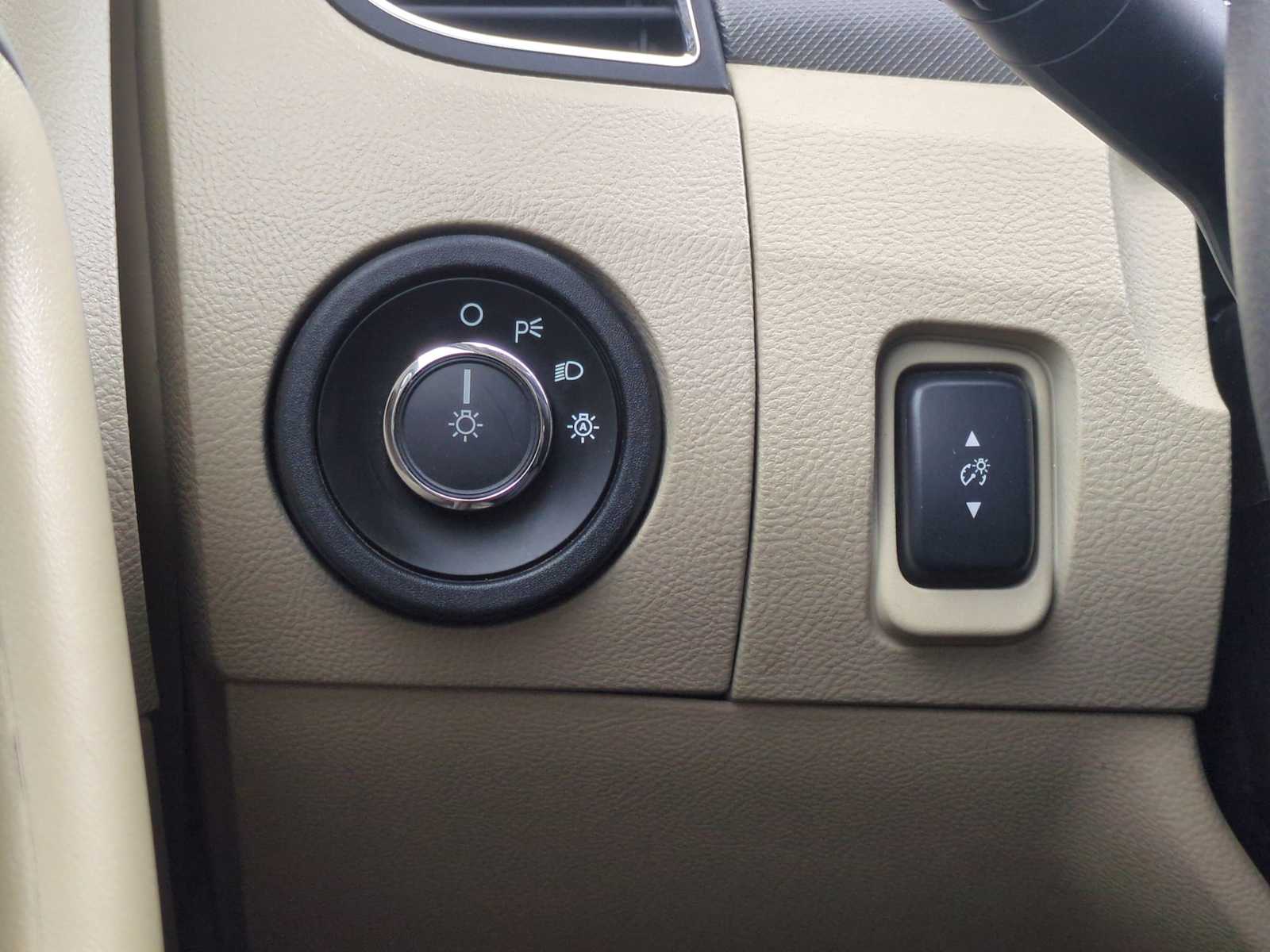 Thumbnail: 2017 Ford Taurus - 26