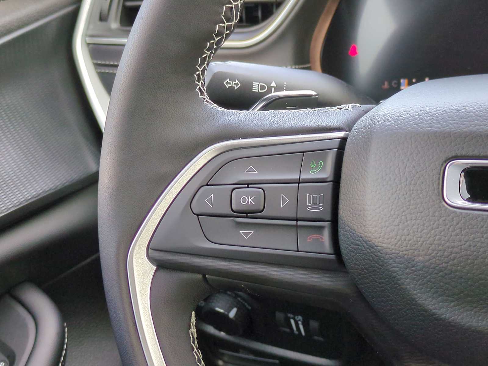 Thumbnail: 2025 Jeep Grand Cherokee - 23