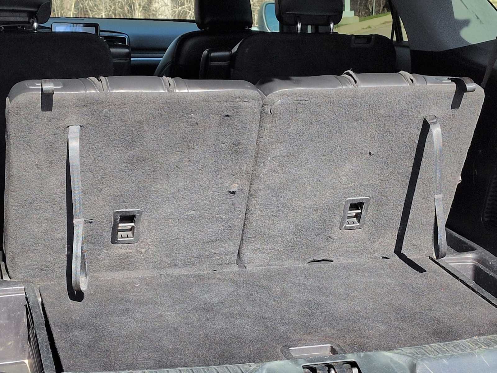 Thumbnail: 2022 Ford Explorer - 33