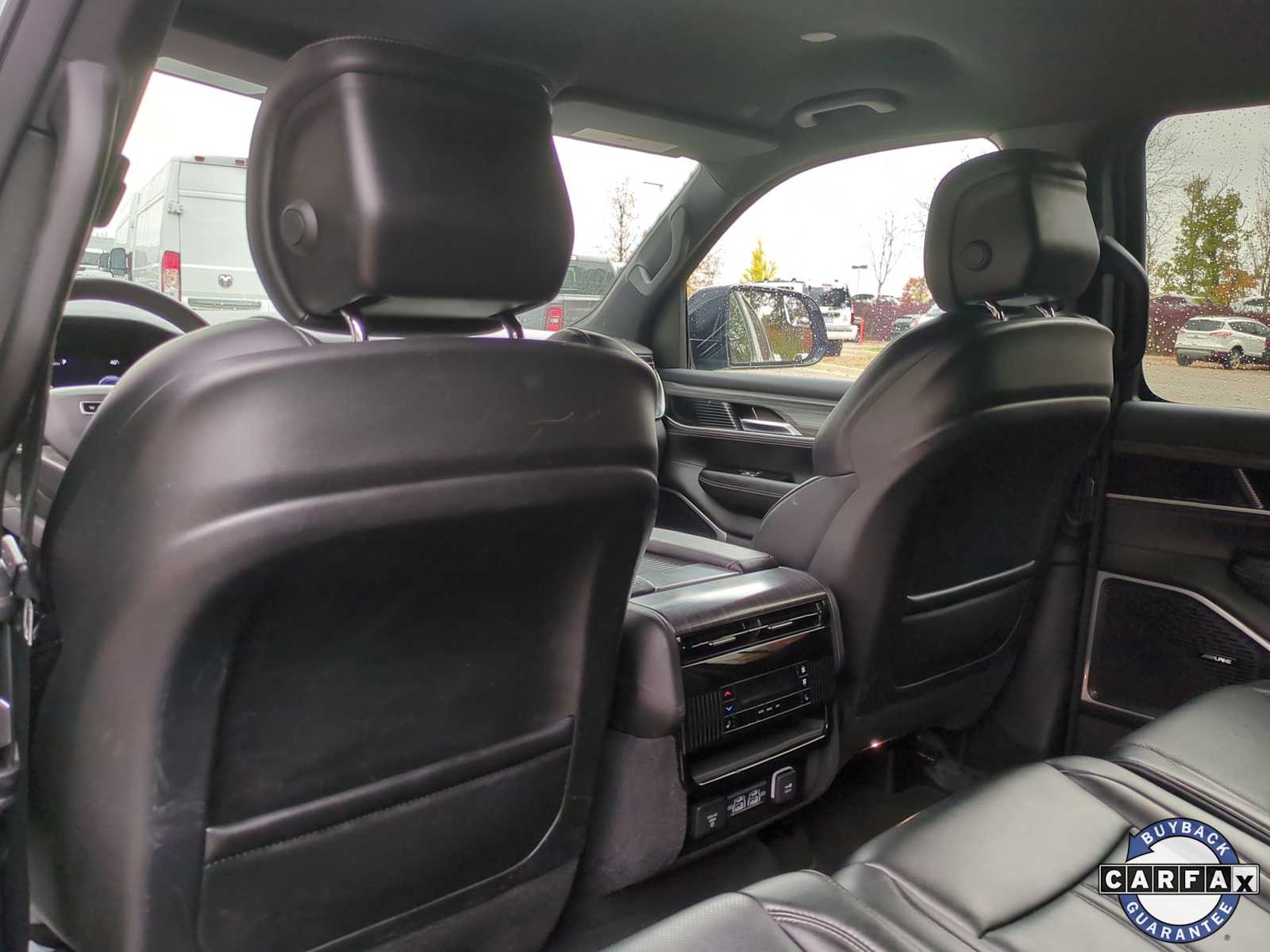 Thumbnail: 2024 Jeep Wagoneer - 18