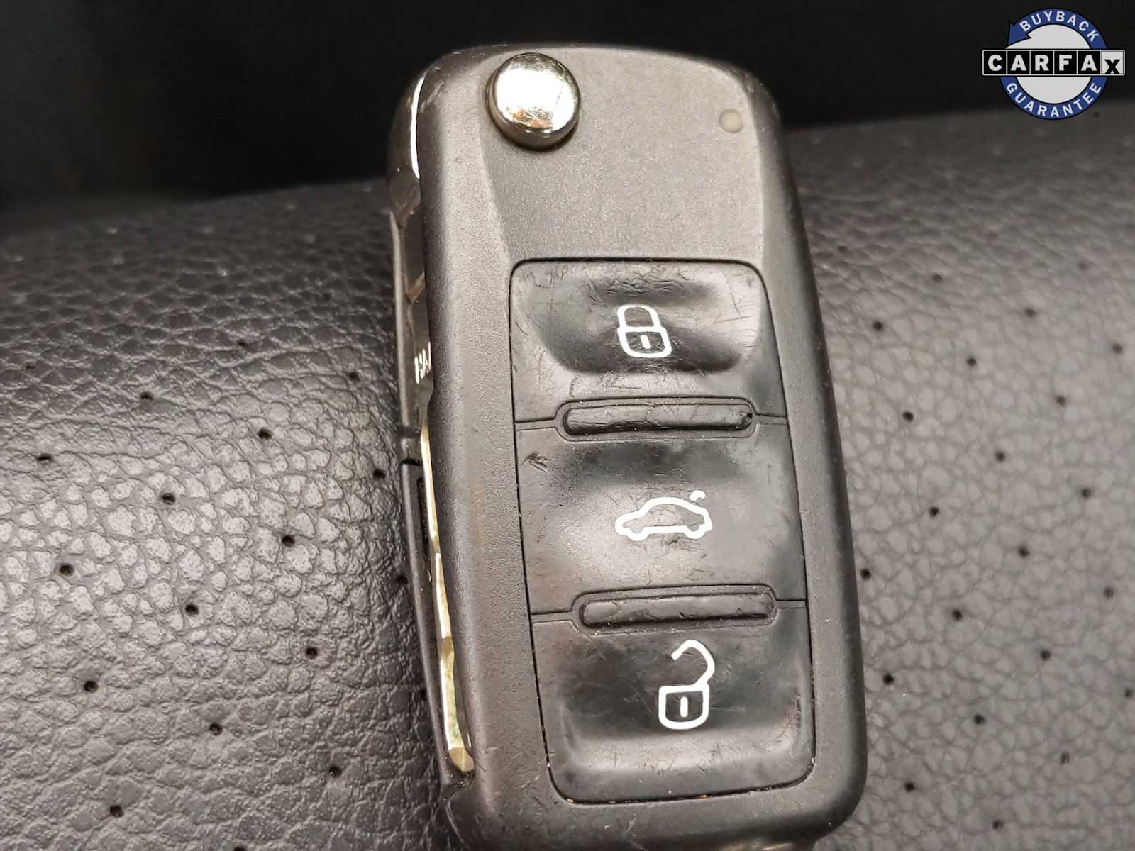 Thumbnail: 2019 Volkswagen Passat - 32