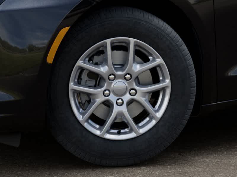 Thumbnail: 2027 Chrysler Pacifica - 8