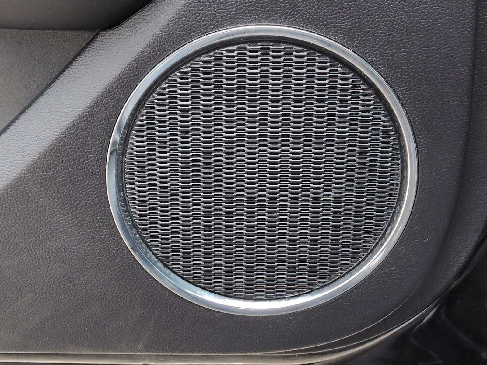 Thumbnail: 2019 Ford Mustang - 30