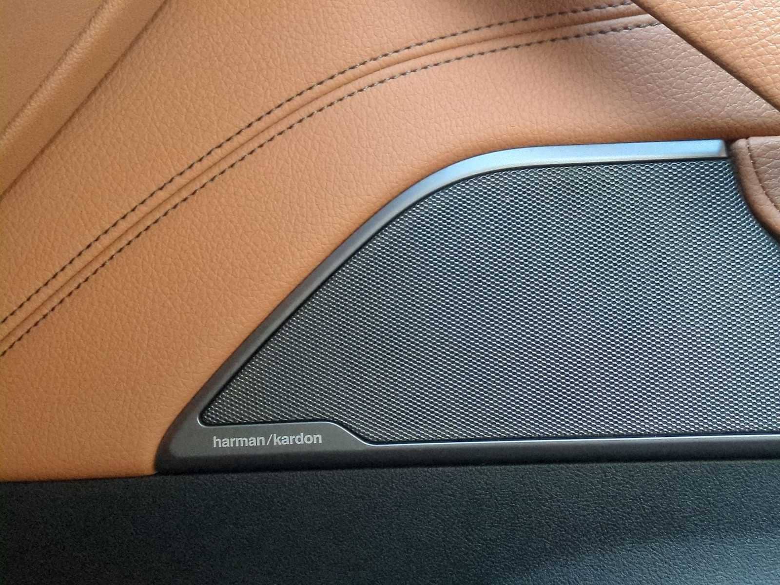 Thumbnail: 2020 BMW 5 Series - 32