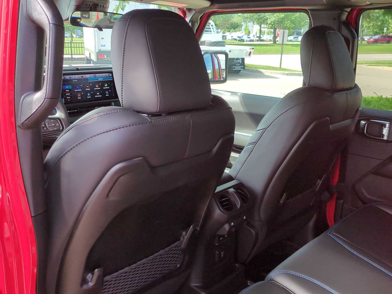 Thumbnail: 2025 Jeep Wrangler - 19