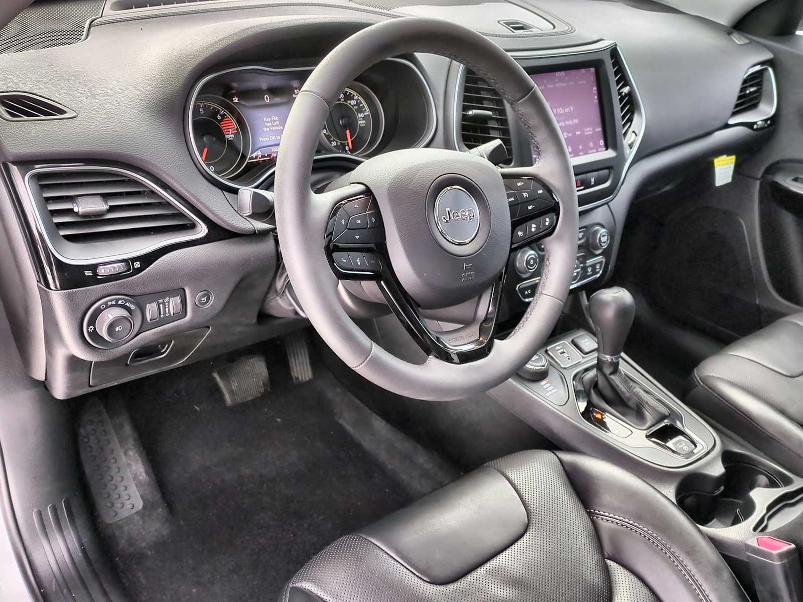 Thumbnail: 2023 Jeep Cherokee - 10