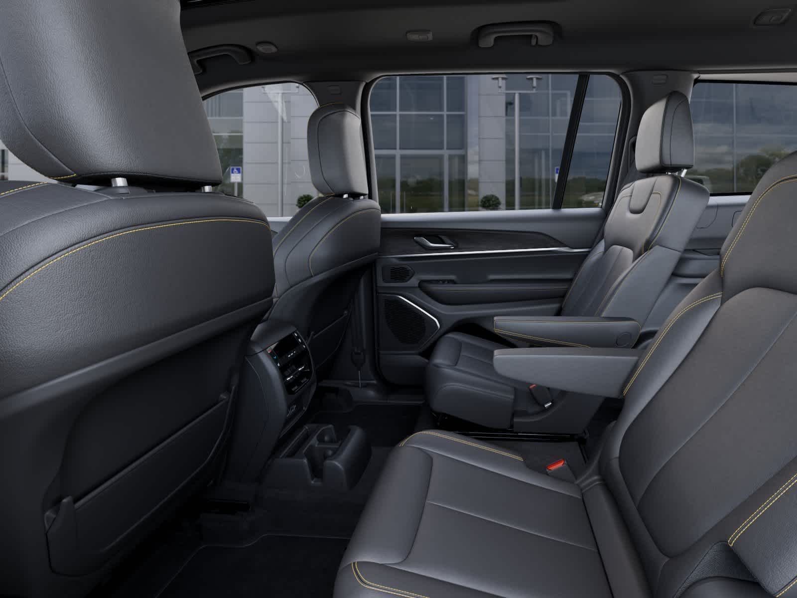 Thumbnail: 2026 Jeep Grand Cherokee L - 23