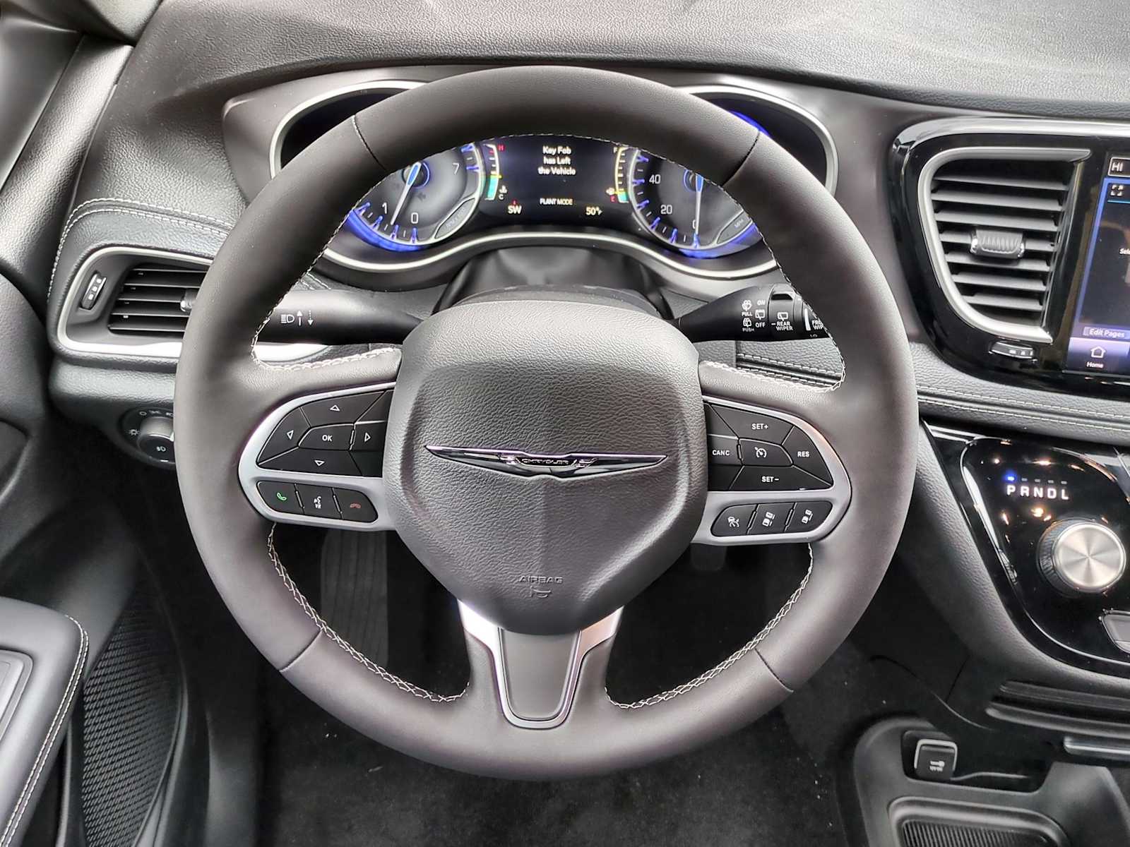 Thumbnail: 2026 Chrysler Pacifica - 22