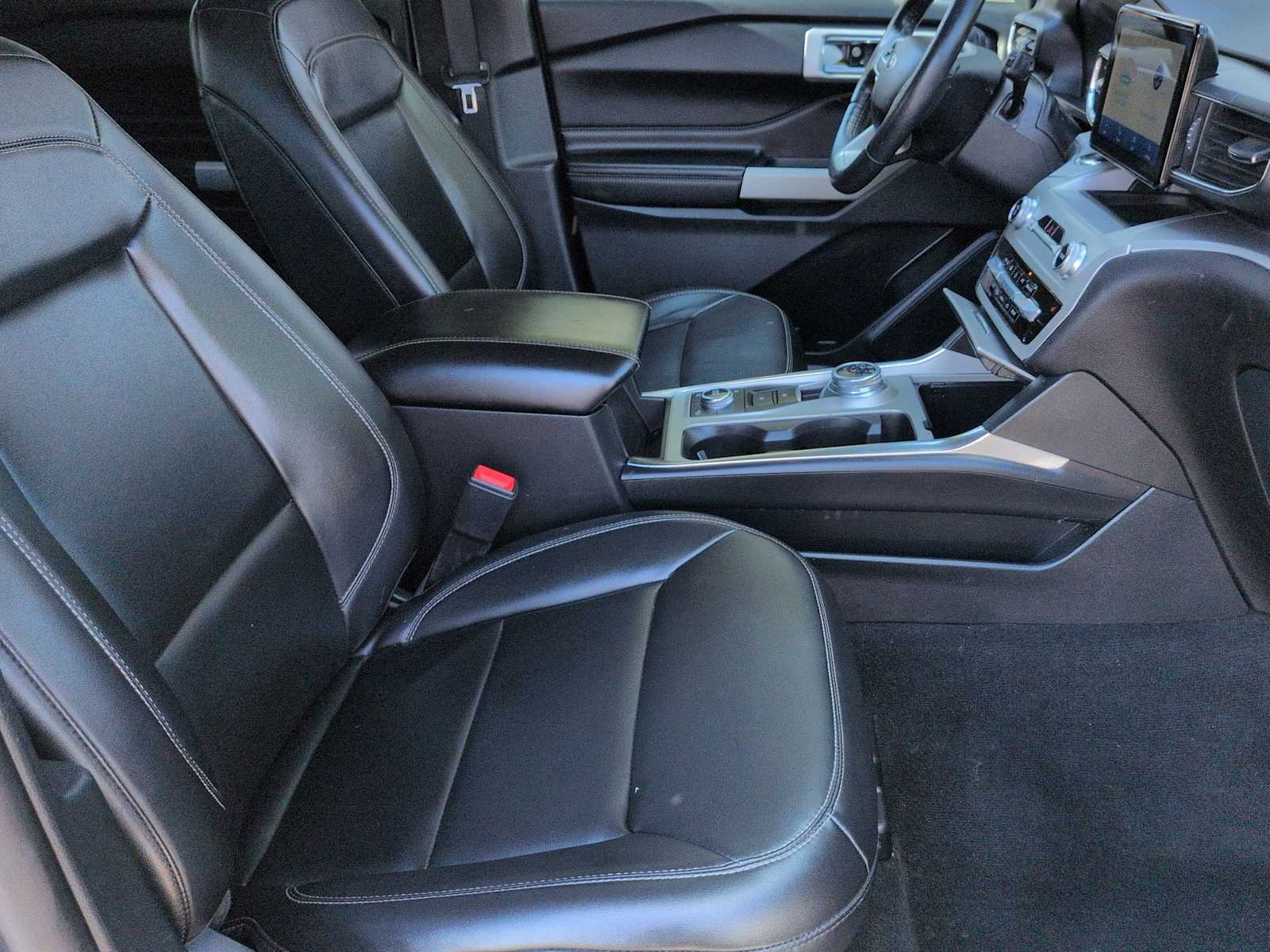 Thumbnail: 2022 Ford Explorer - 21