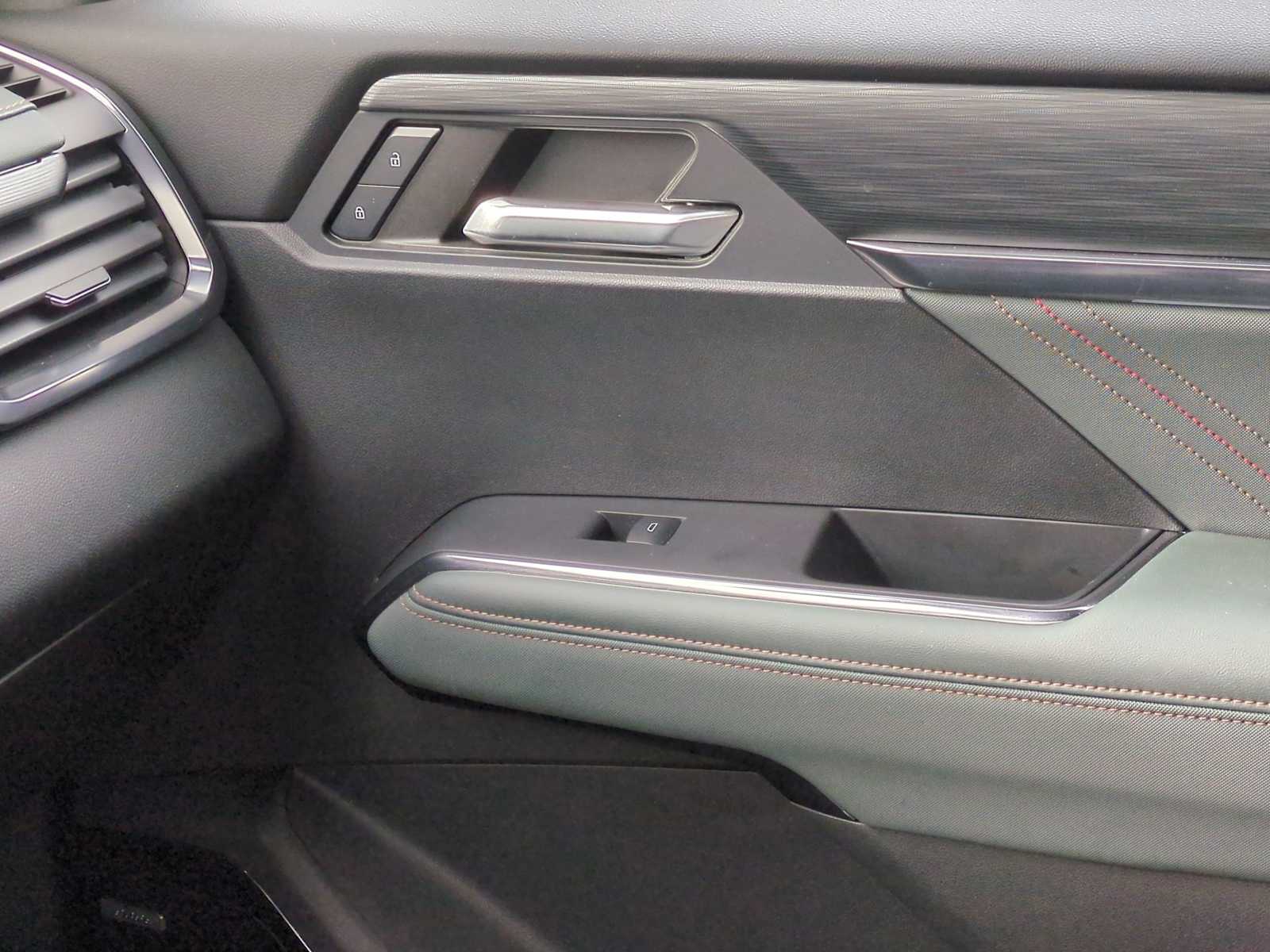 Thumbnail: 2024 GMC Acadia - 36