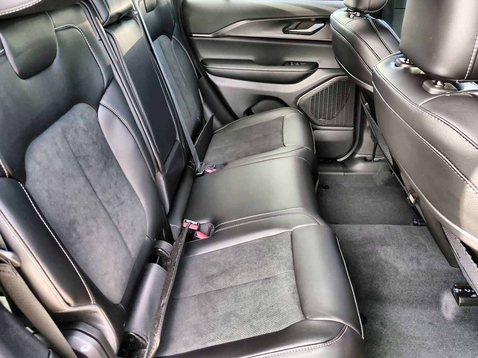 Thumbnail: 2025 Jeep Grand Cherokee - 20