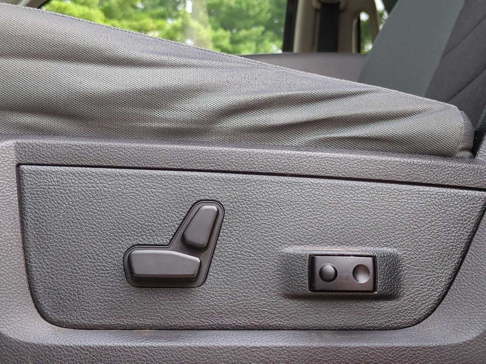 Thumbnail: 2014 RAM 1500 - 18