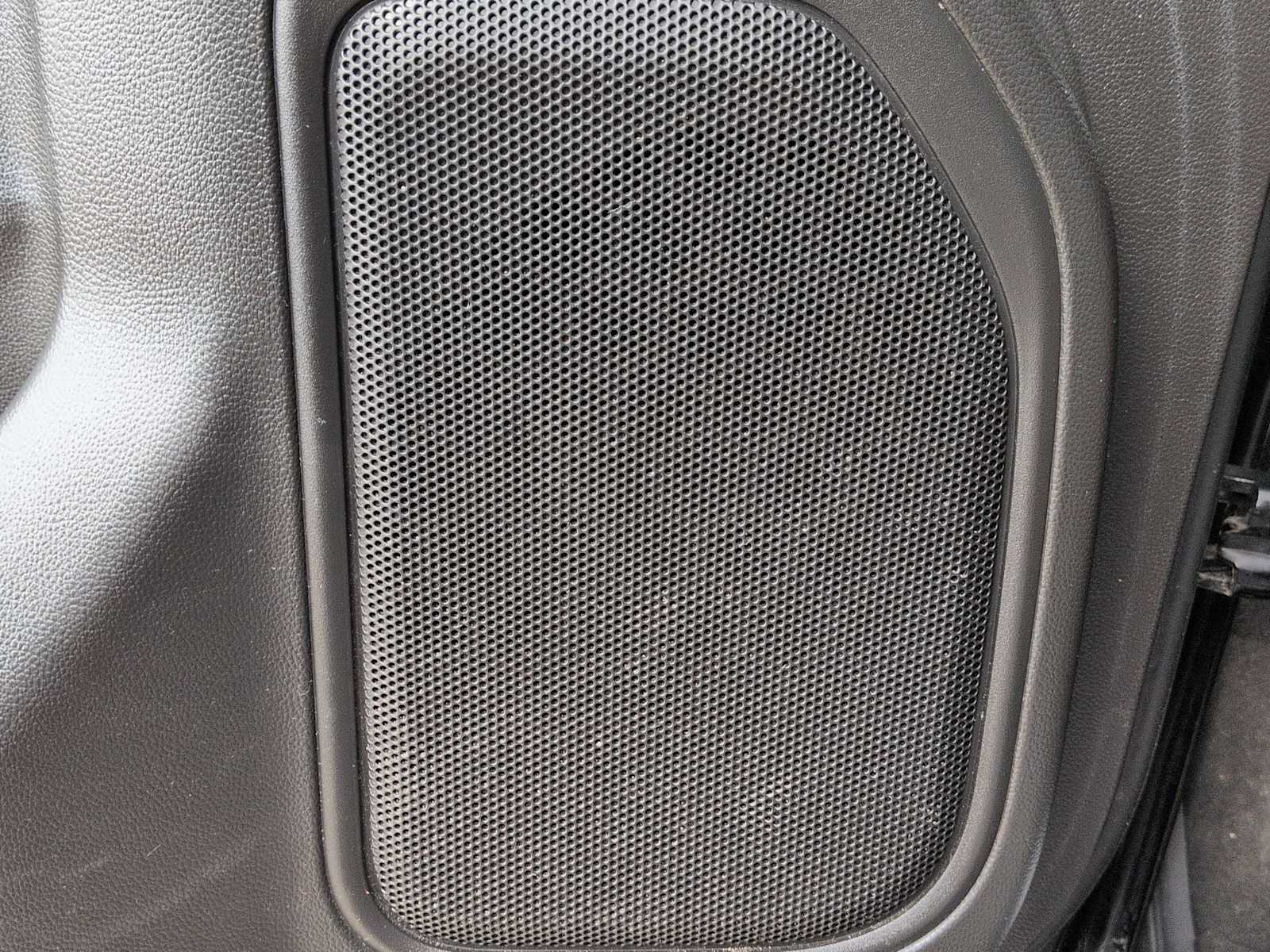 Thumbnail: 2020 Chevrolet Silverado 1500 - 28