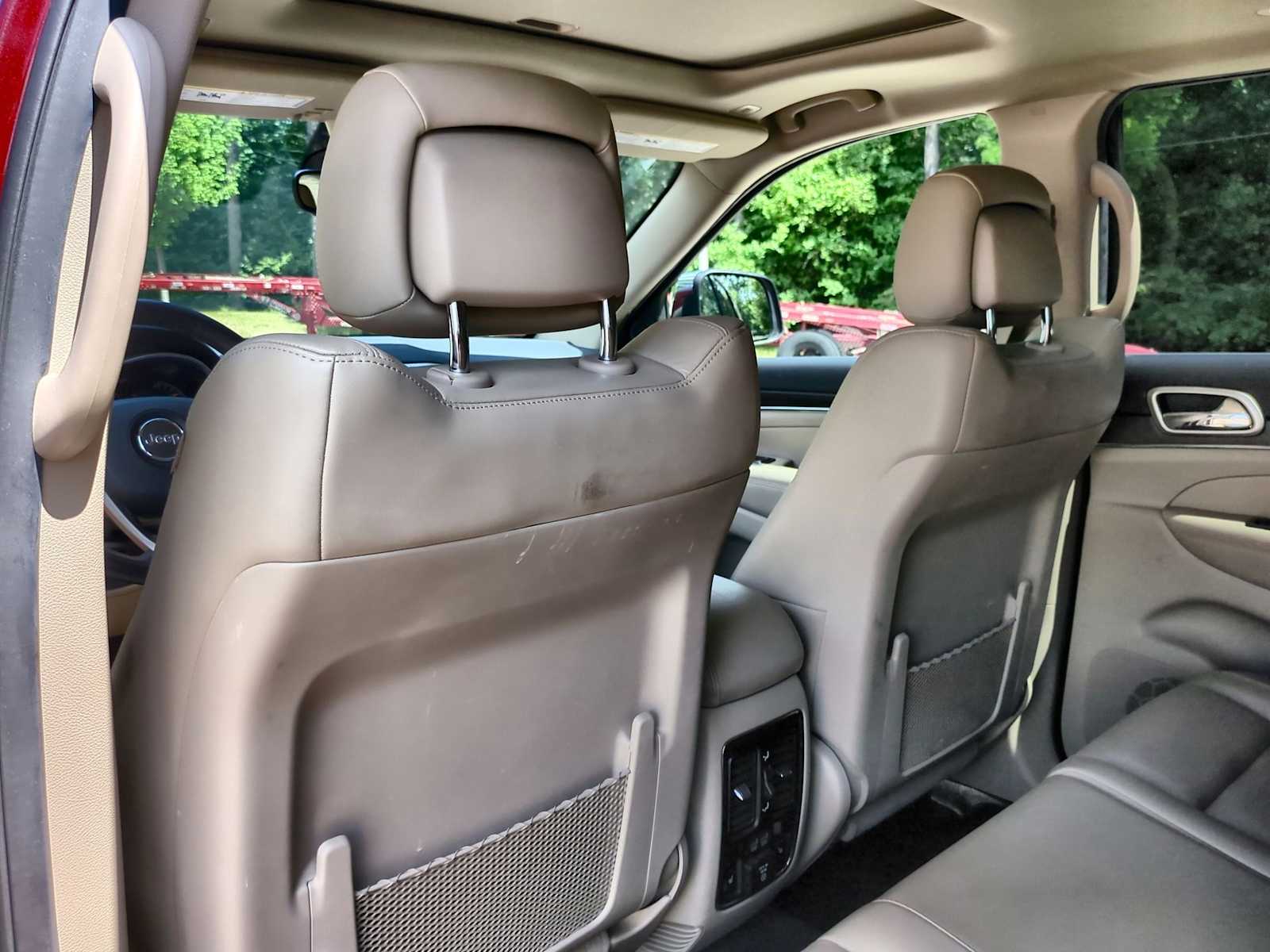 Thumbnail: 2017 Jeep Grand Cherokee - 19