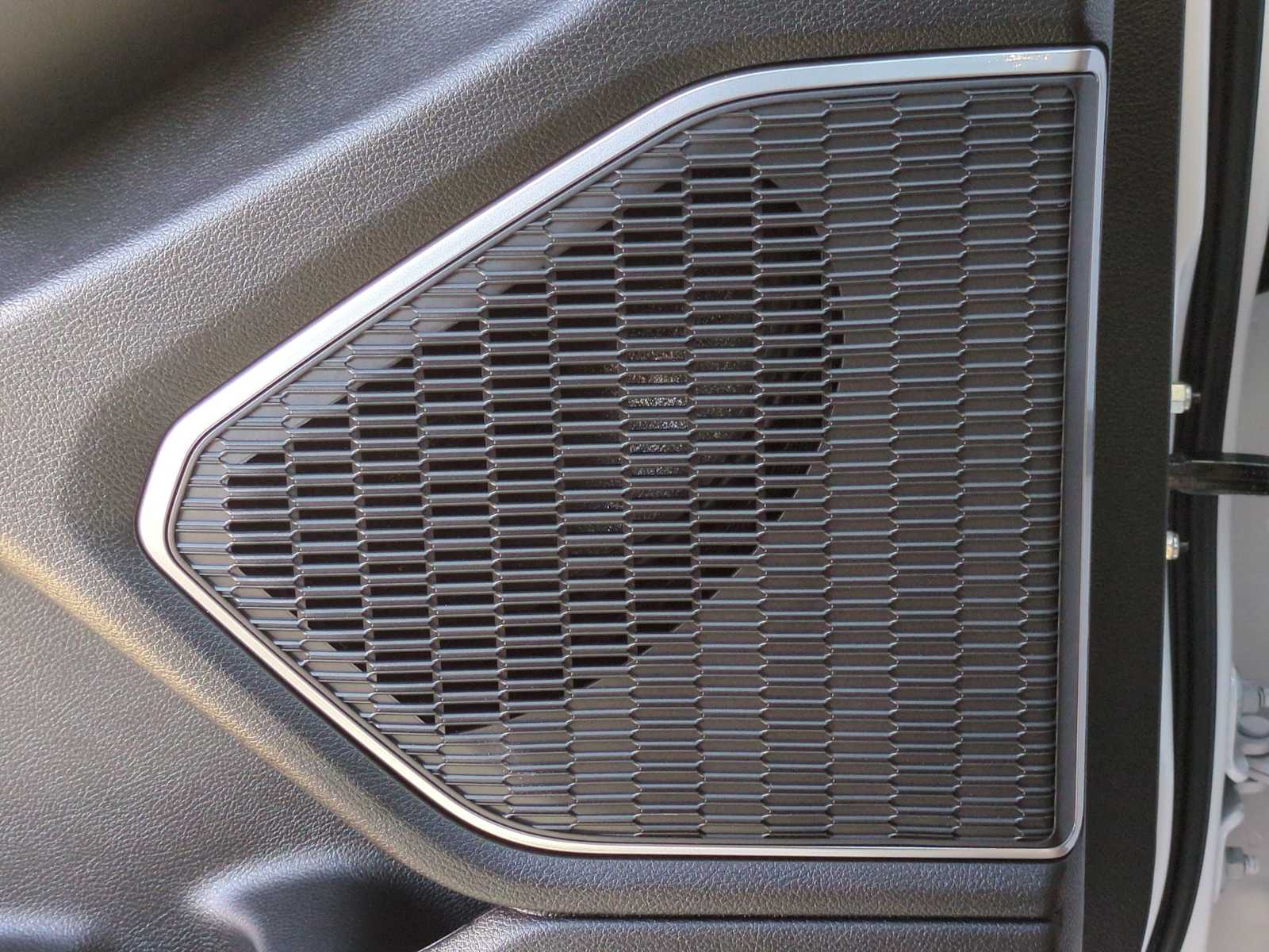 Thumbnail: 2025 Jeep Grand Cherokee - 32