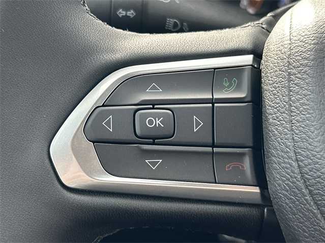 Thumbnail: 2024 Jeep Compass - 17