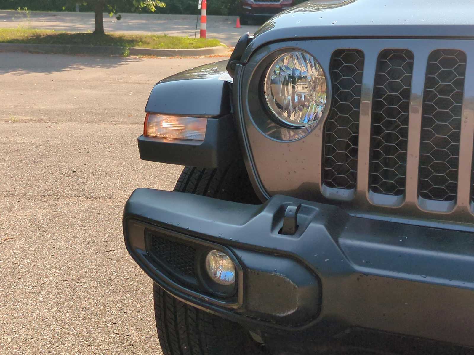 Thumbnail: 2023 Jeep Gladiator - 11