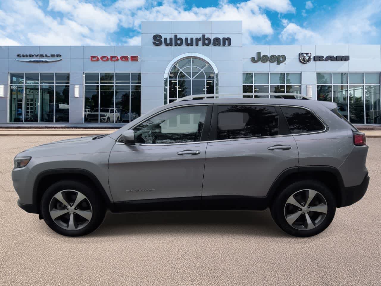 Thumbnail: 2020 Jeep Cherokee - 5